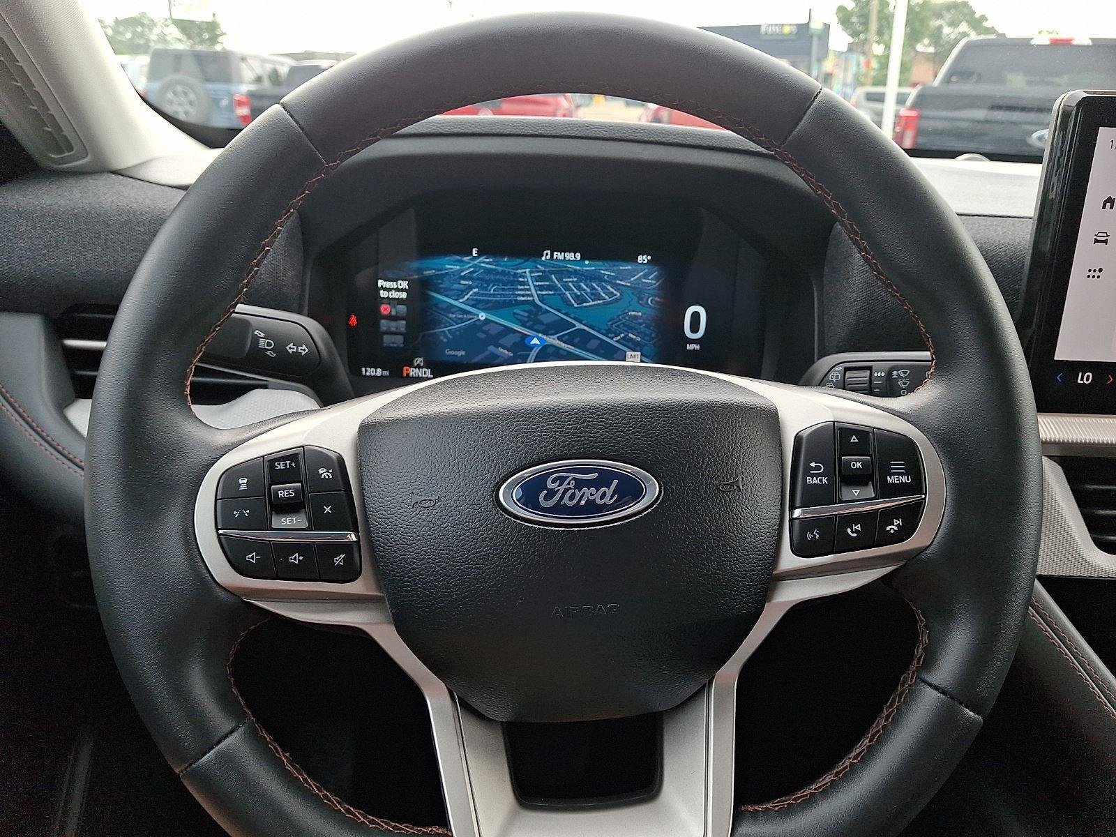 Certified Used 2025 Agate Black Ford  image 19