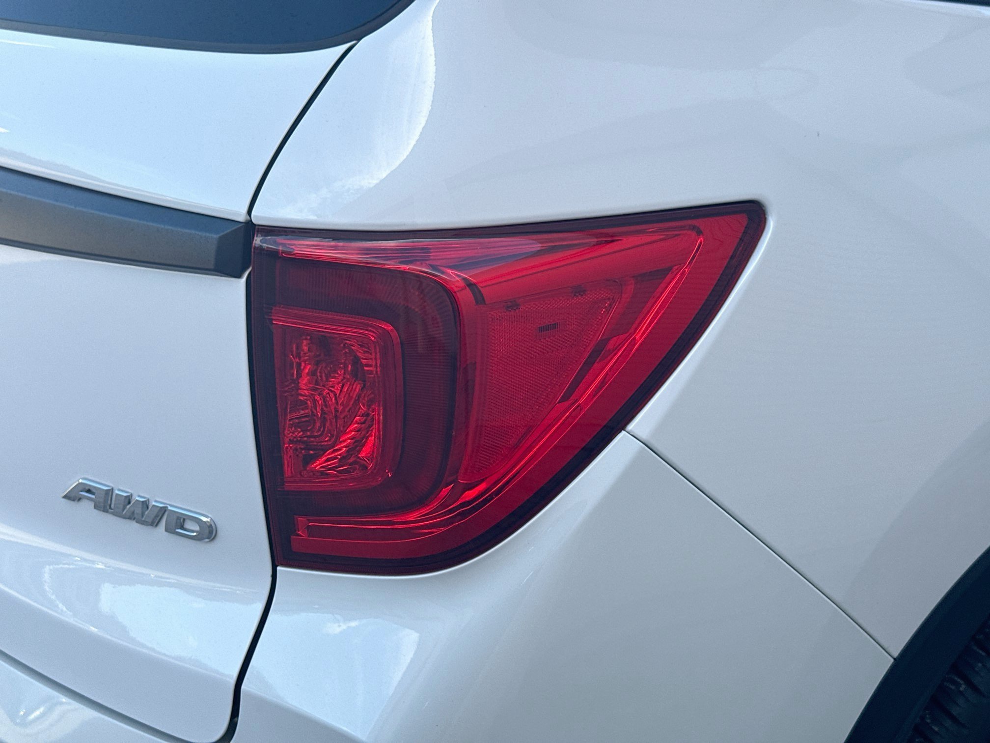 Used 2023 White Honda EX-L image 27