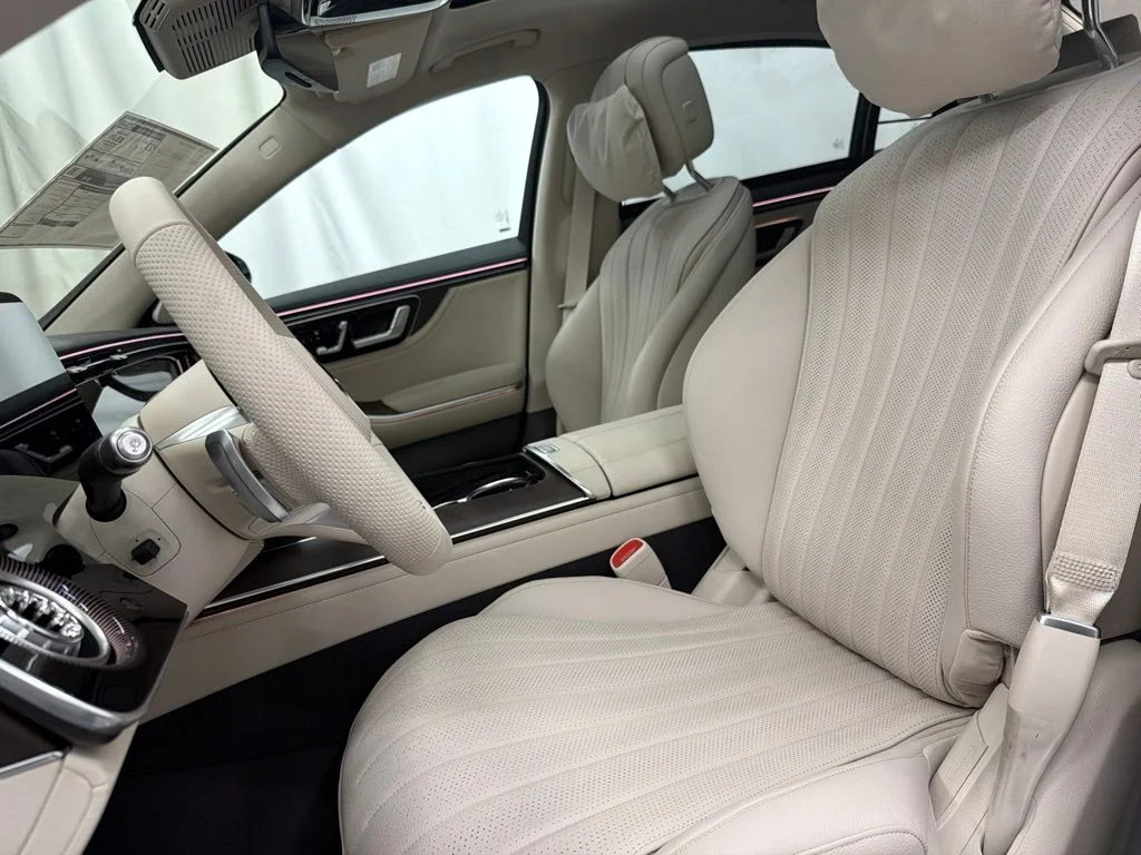 New 2027 White Mercedes-Benz S 580 image 14