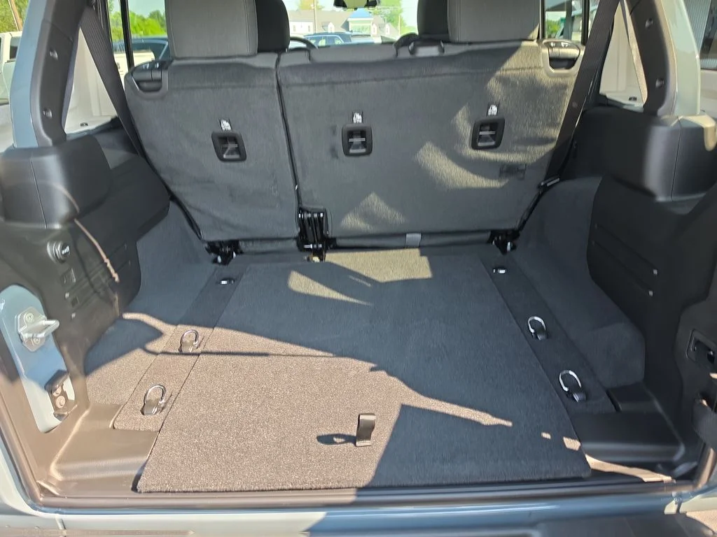 New 2026 Anvil Clear-Coat Exterior Paint Jeep Sport S image 23