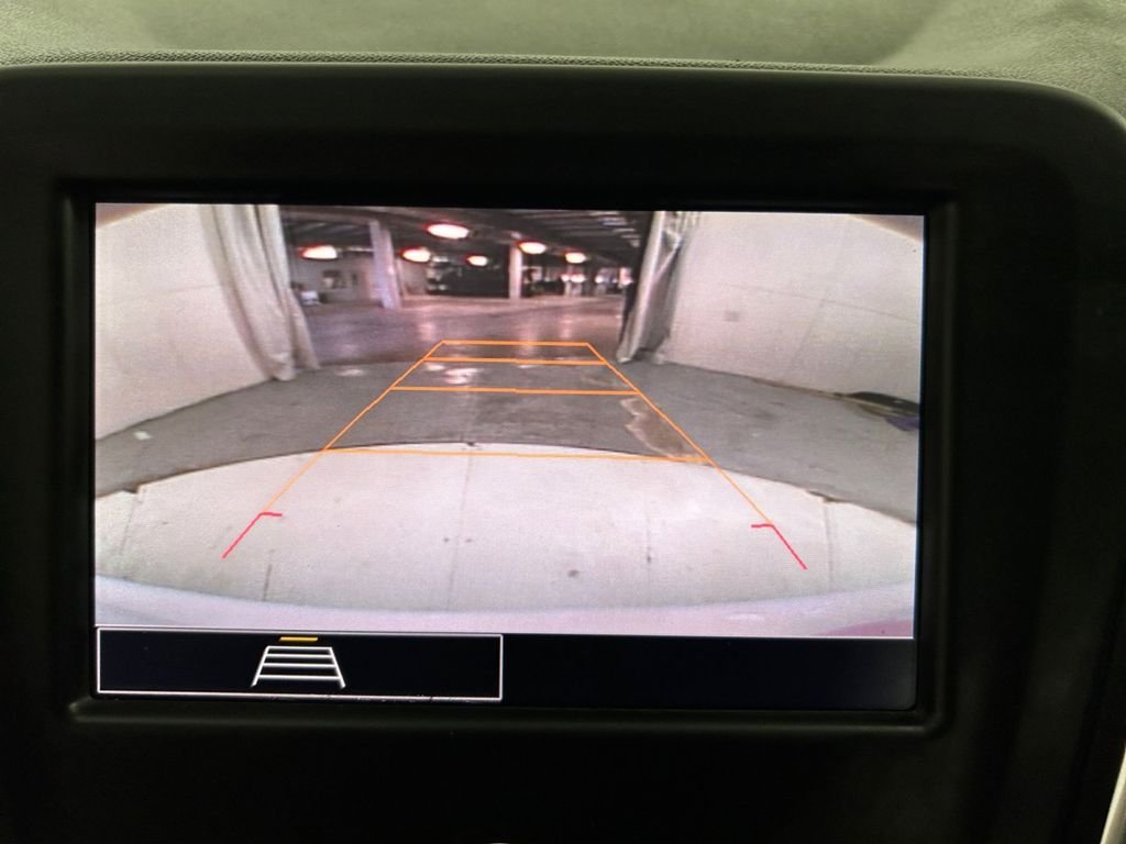 Used 2022 White Chevrolet LT image 26