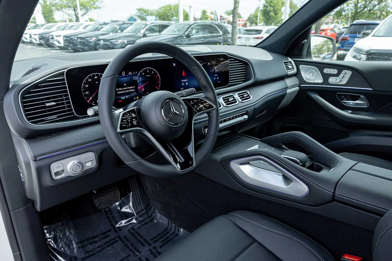 New 2026 MANUFAKTUR Moonlight White magno Mercedes-Benz GLE 450 image 12