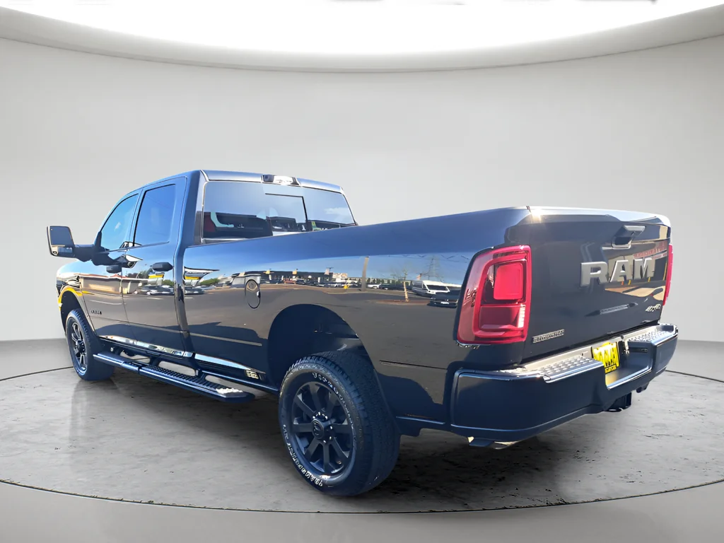 New 2026 Diamond Black Crystal Pearl-Coat Exterior Paint RAM Big Horn image 7