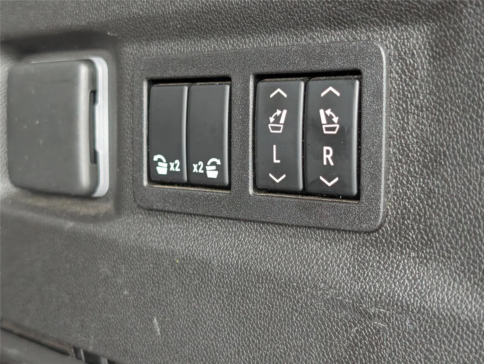 Used 2022 Dark Ash Metallic Chevrolet RST image 34