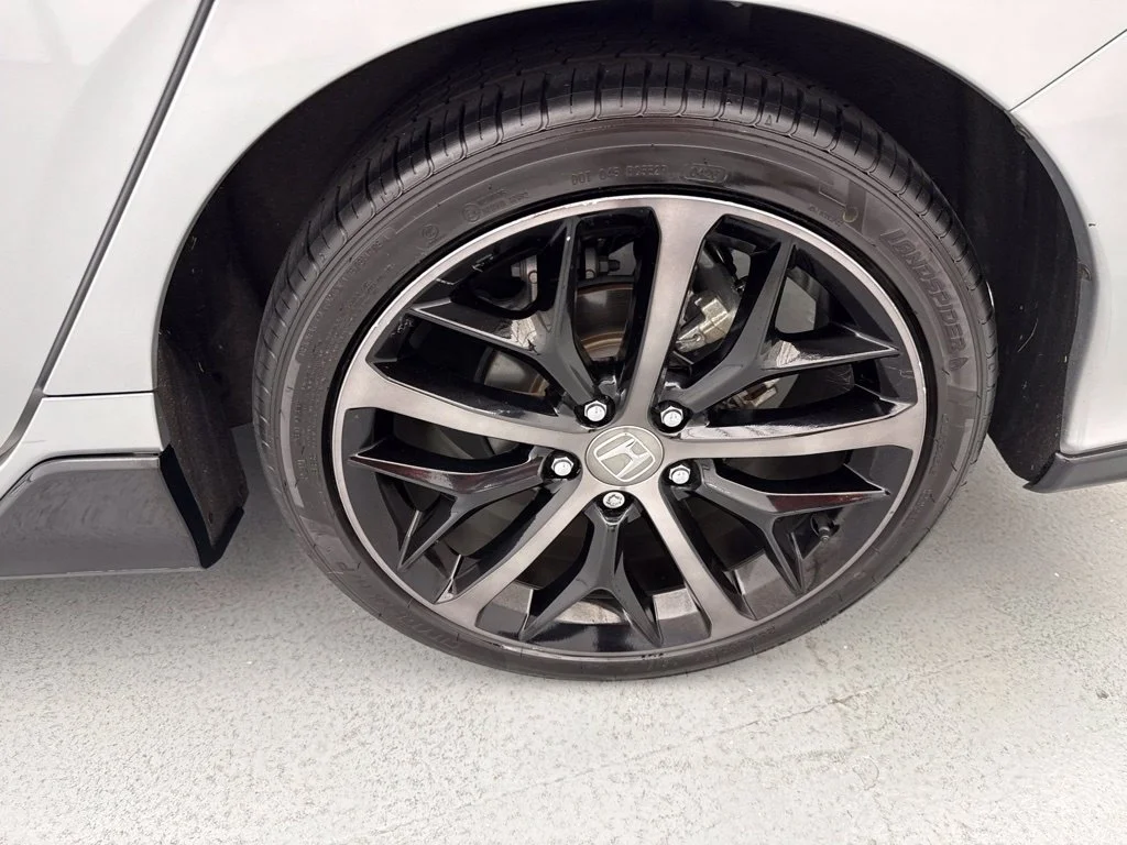 Used 2021 Lunar Silver Metallic Honda Sport image 6