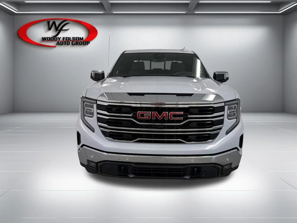 New 2026 Glacier White Tricoat GMC SLT image 2