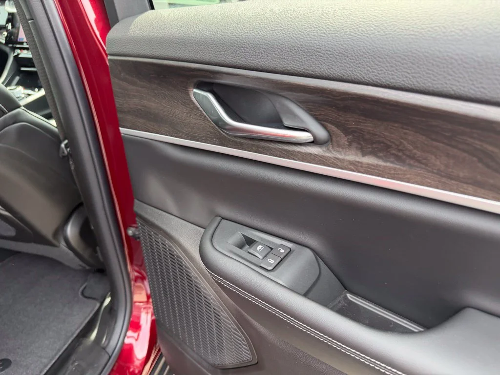 Used 2026 Red Jeep Altitude image 34