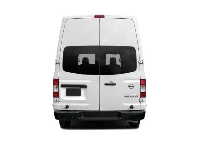 Used 2021 White Nissan SV image 18
