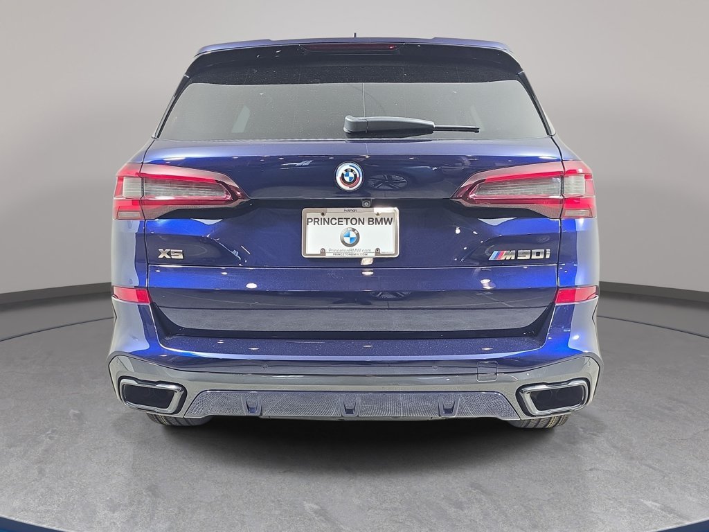 Used 2022 Tanzanite Blue II Metallic BMW M50i image 7