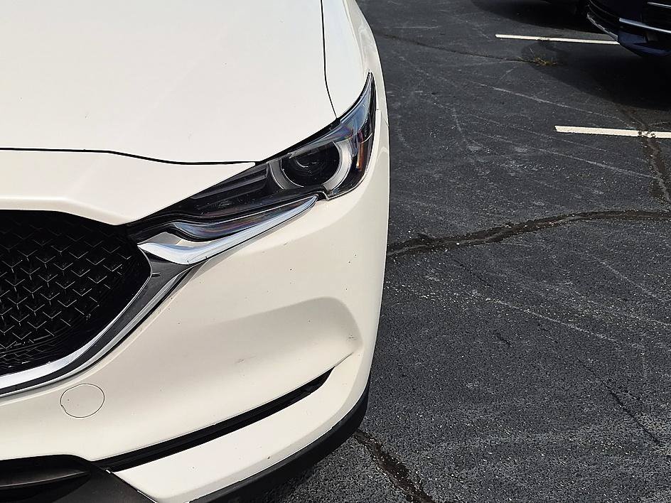 Used 2021 Snowflake White Pearl Mica Mazda Grand Touring Reserve image 9