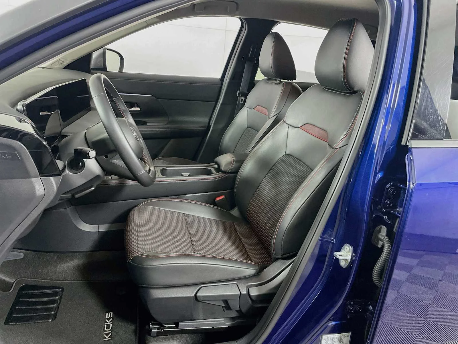Used 2025 Deep Blue Pearl/Gun Metallic Nissan SR image 17