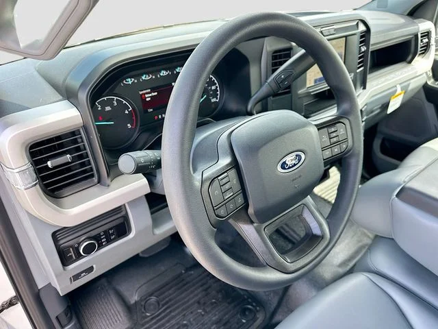 New 2026 Oxford White Ford XL image 6
