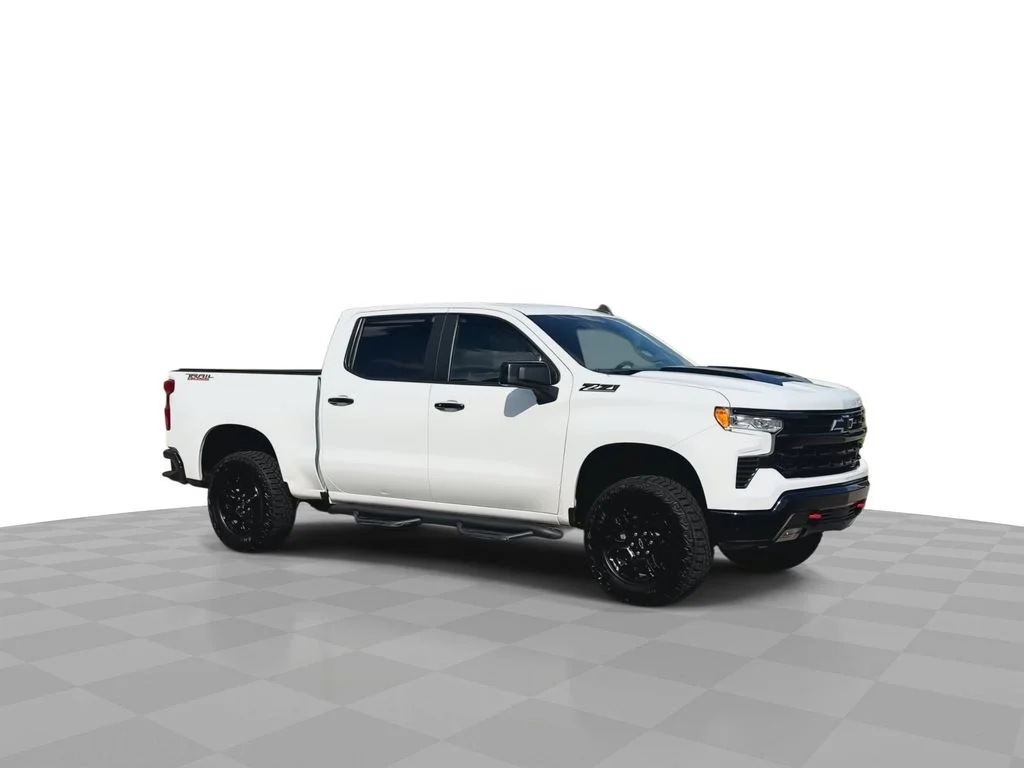 Used 2024 White Chevrolet LT Trail Boss image 2