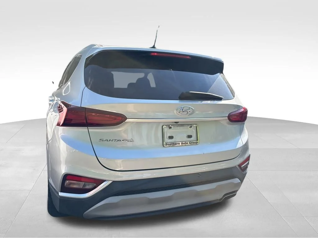 Used 2020 Silver Hyundai SE image 14