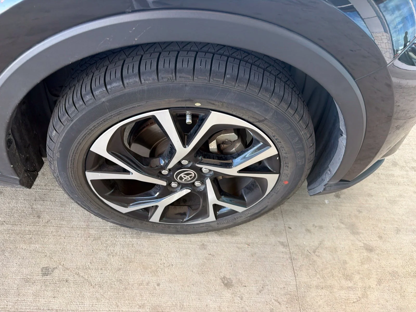 Used 2021  Toyota LE image 21