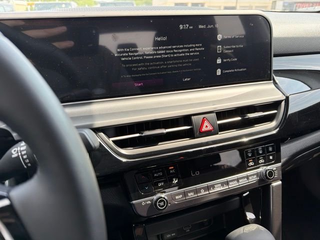 New 2026 Clear White / Black Roof Kia S image 15