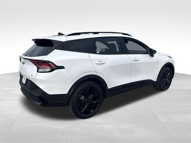 Used 2025 White Kia X-Line image 5