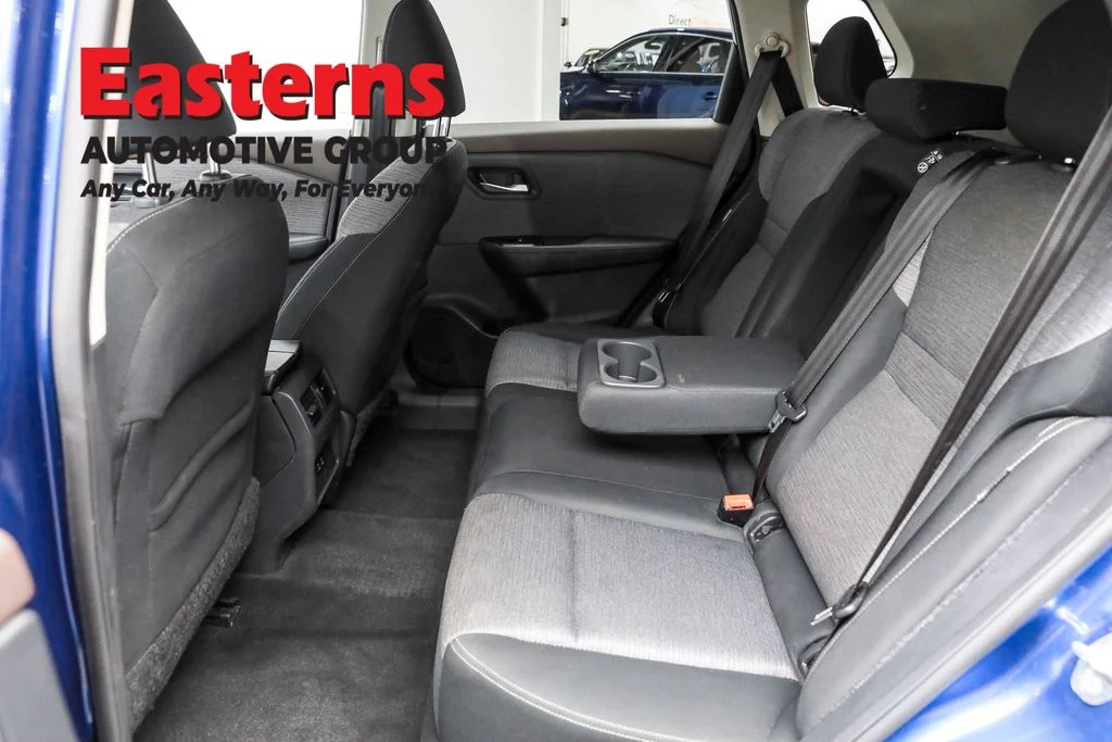 Used 2022 Blue Nissan SV image 21