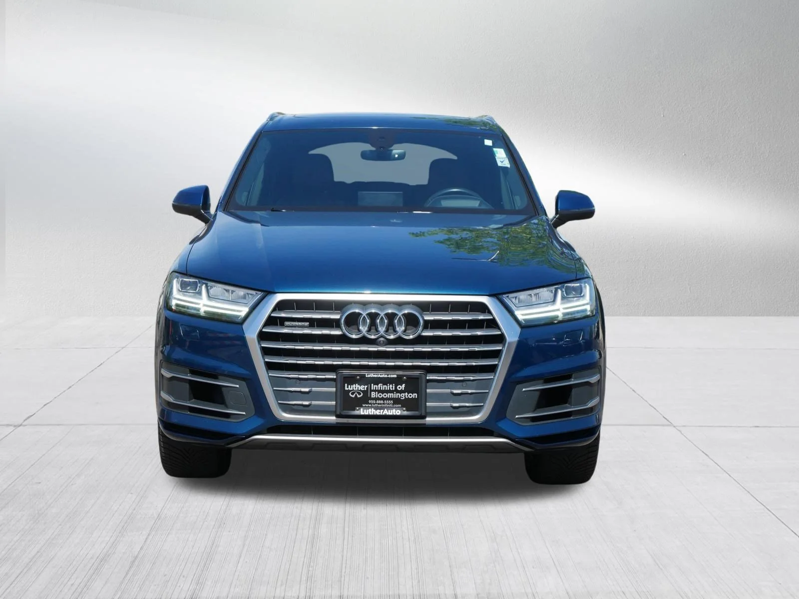 Used 2018 Audi Q7 Prestige with VIN WA1VAAF74JD028529 for sale in Bloomington, Minnesota