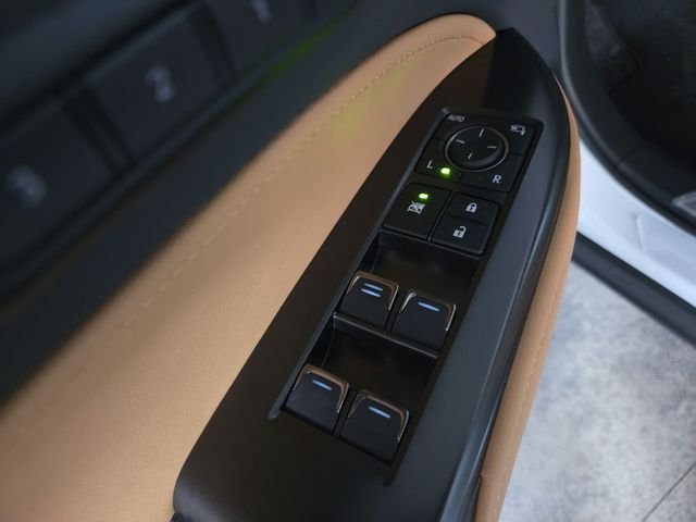 New 2026 Ultra White Lexus PREMIUM image 20