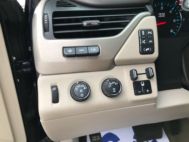 Used 2018 Dark Sapphire Blue Metallic GMC Denali image 17