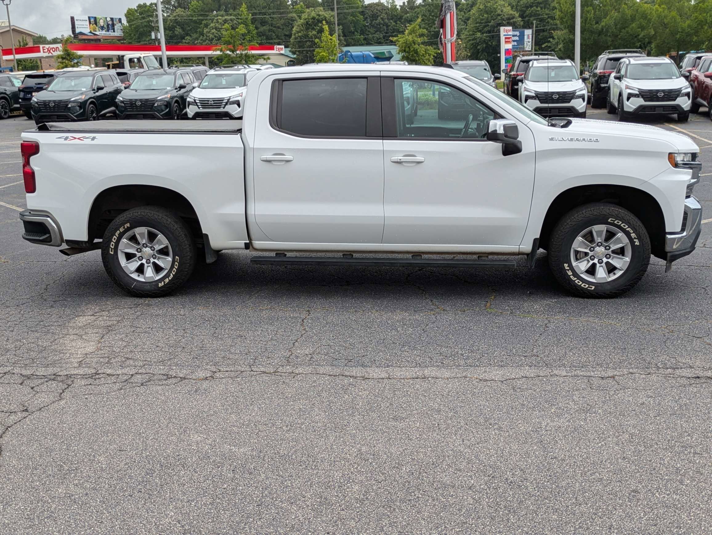 Used 2020 White Chevrolet LT image 2