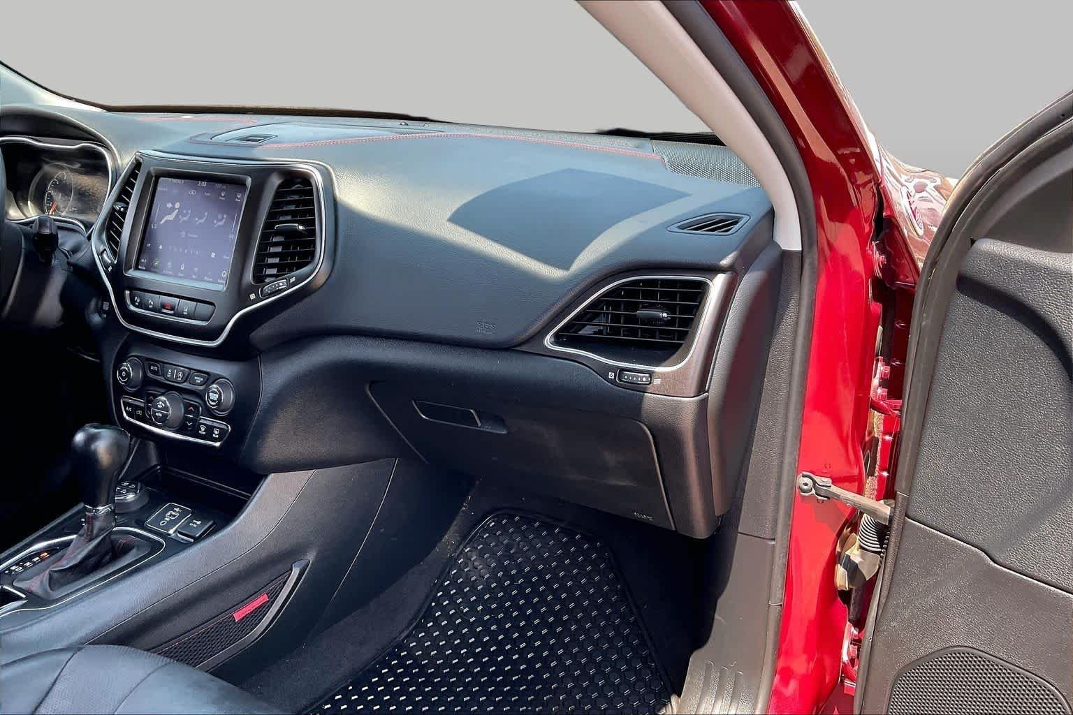 Used 2021 Velvet Red Pearlcoat Jeep Trailhawk image 19