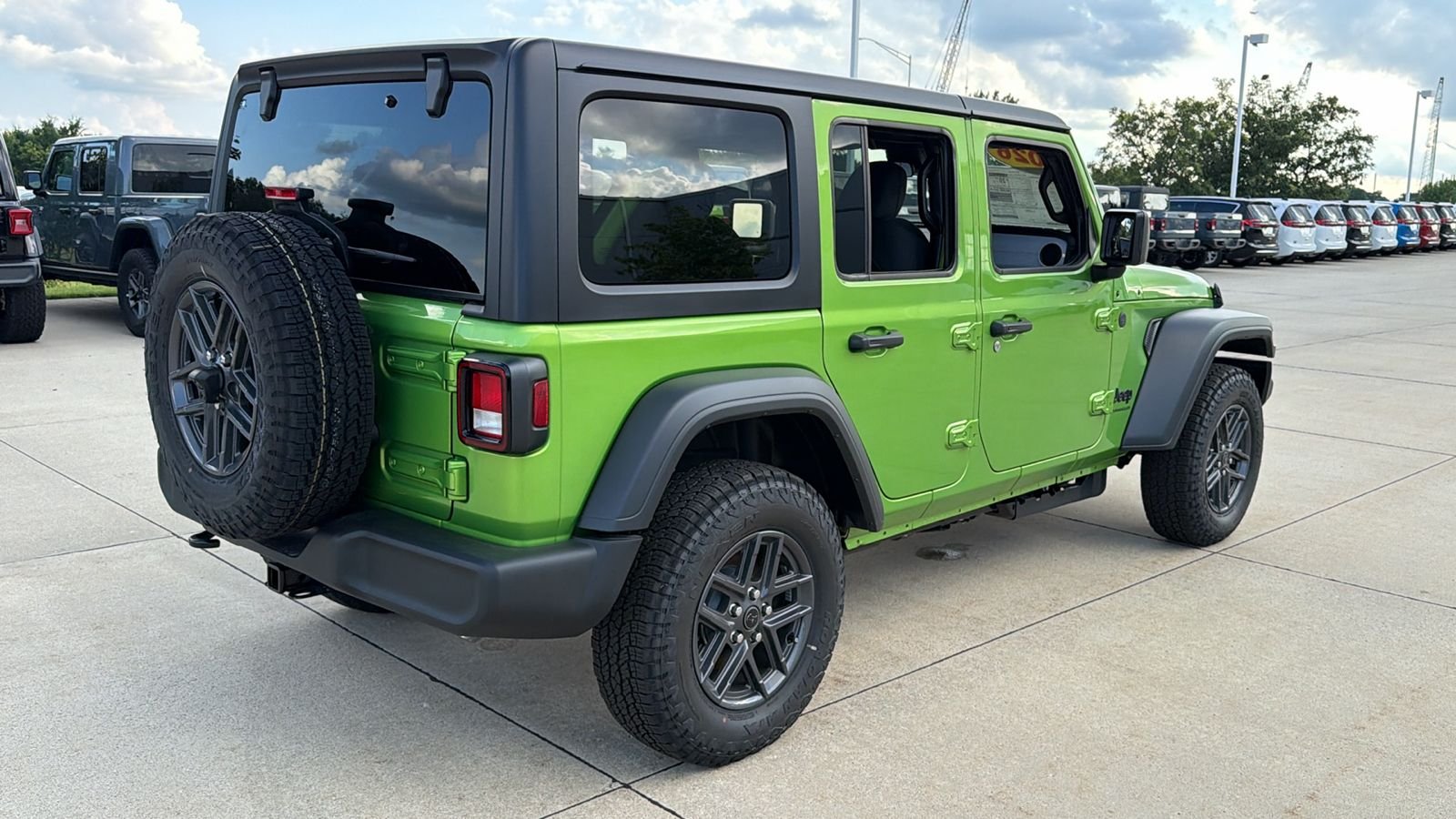 New 2026 Mojito Clearcoat Jeep Sport S image 9