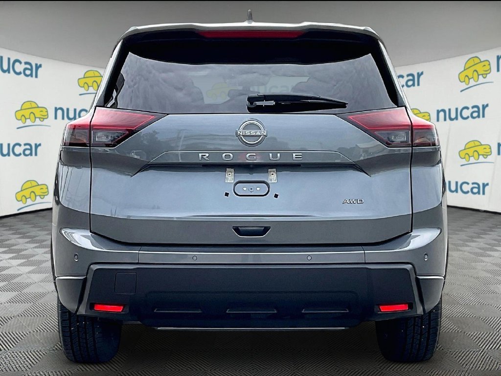 Used 2026 Gun Metallic Nissan SV image 5