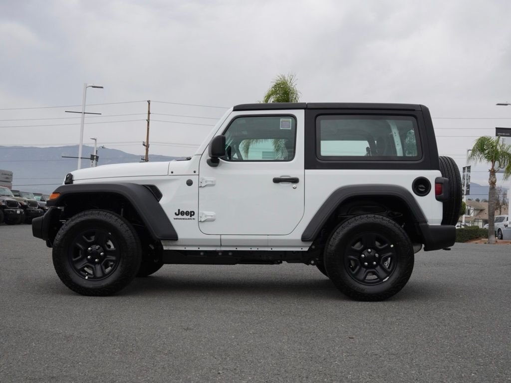 New 2026 Bright White Clear-Coat Exterior Paint Jeep Sport image 6