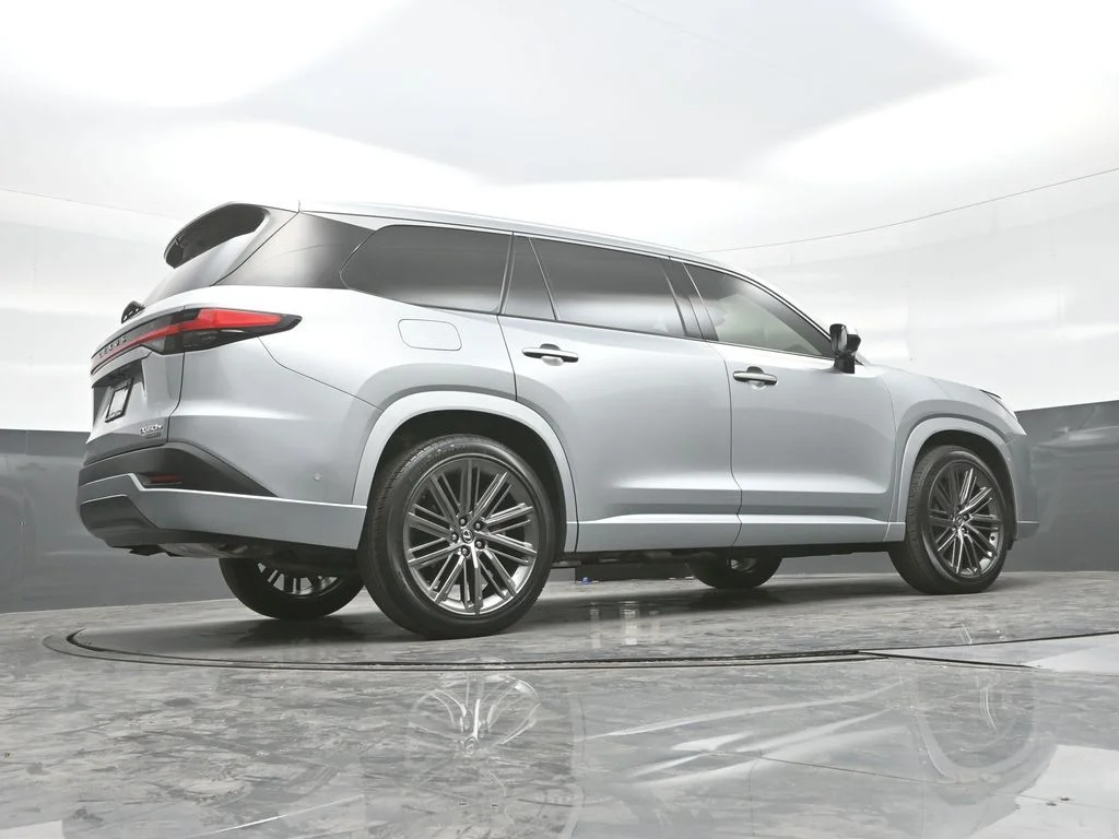 Used 2024 Silver Lexus 550h+ Luxury image 38