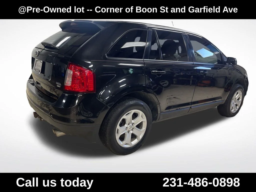 Used 2014 Black Ford SEL image 5