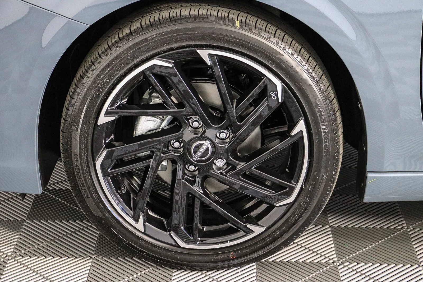 New 2026 Atlantic Gray Metallic Nissan SR image 9