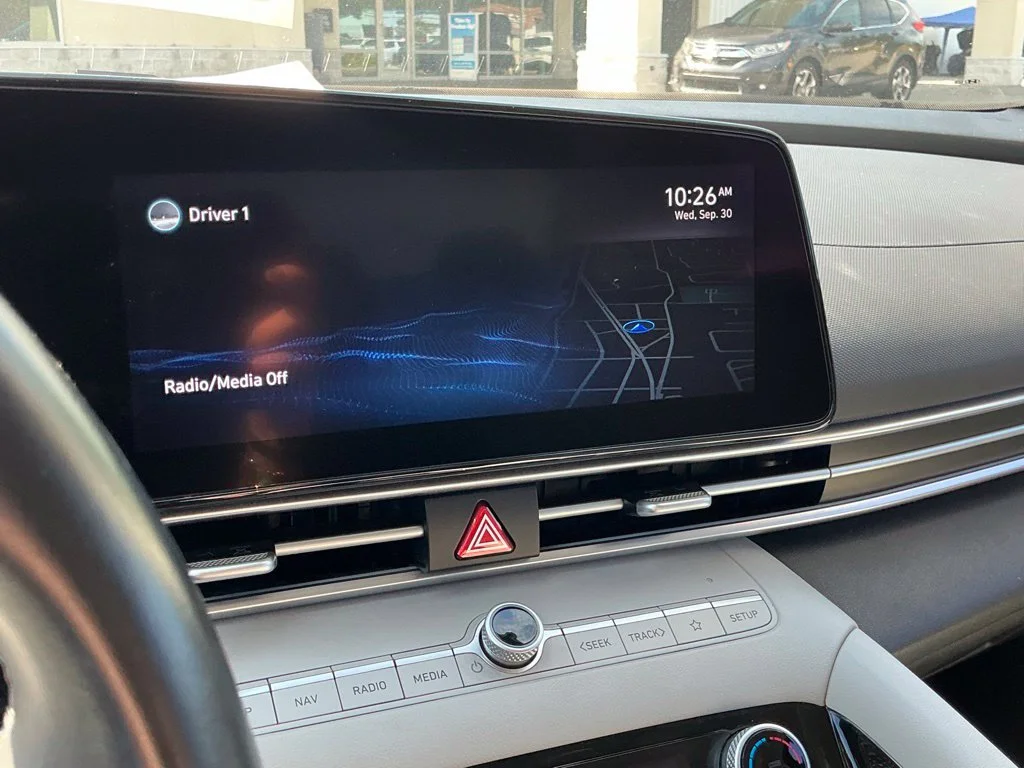 Used 2022 Red Hyundai Limited image 34