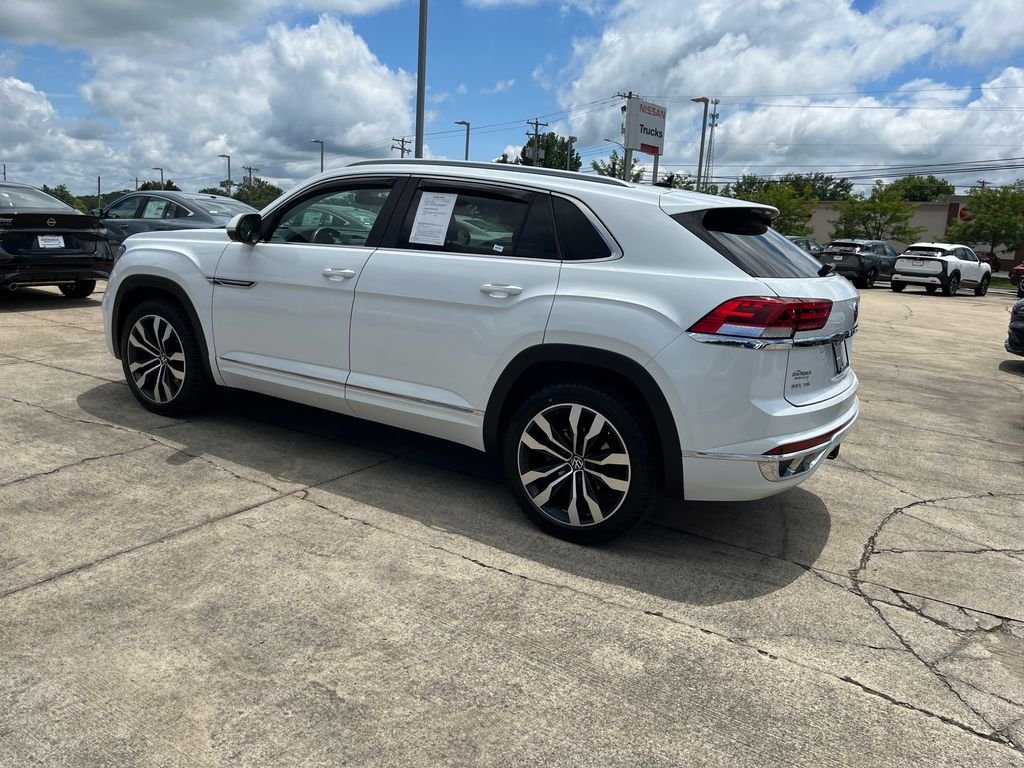 Used 2020 White Volkswagen 3.6L V6 SEL R-Line image 3