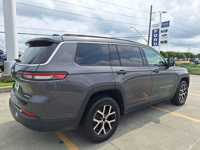 Used 2024 Baltic Gray Metallic Clearcoat Jeep Limited image 5