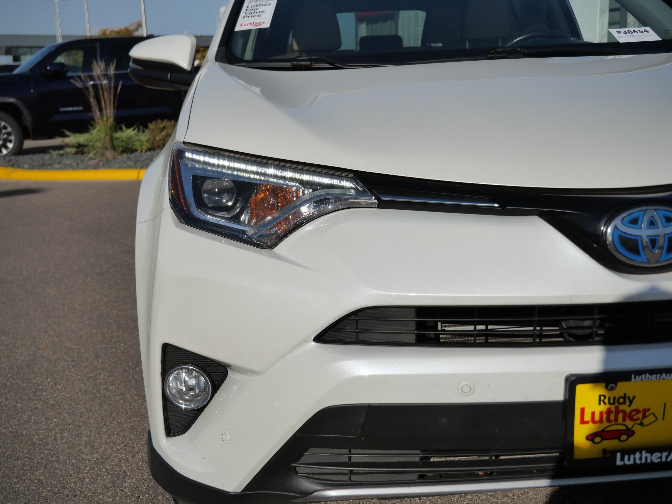 Certified Used 2018 Blizzard Pearl Toyota Hybrid Limited image 16