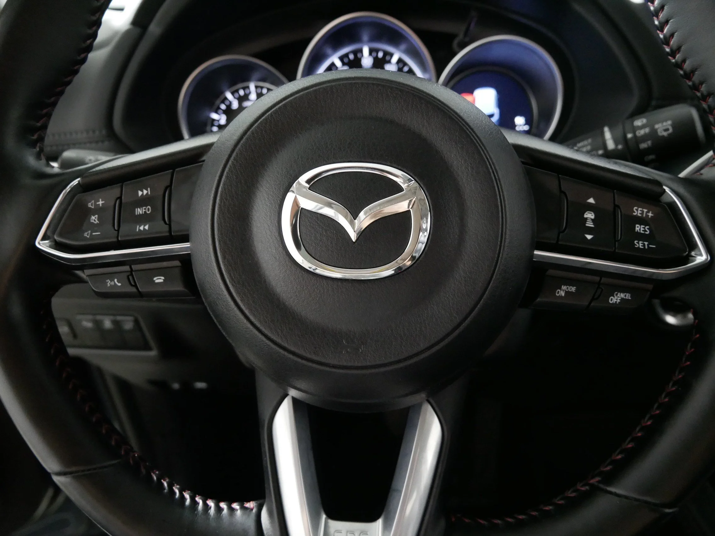 Used 2025 Polymetal Gray Metallic Mazda 2.5 S Carbon Edition image 25