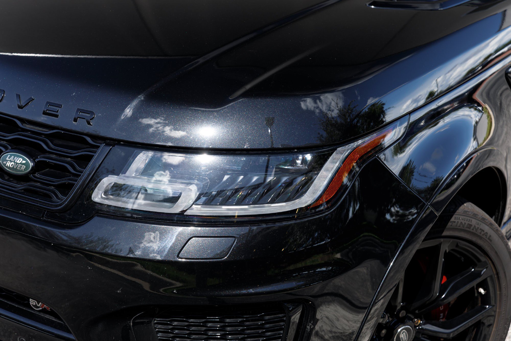 Used 2022 Black Land Rover SVR image 51