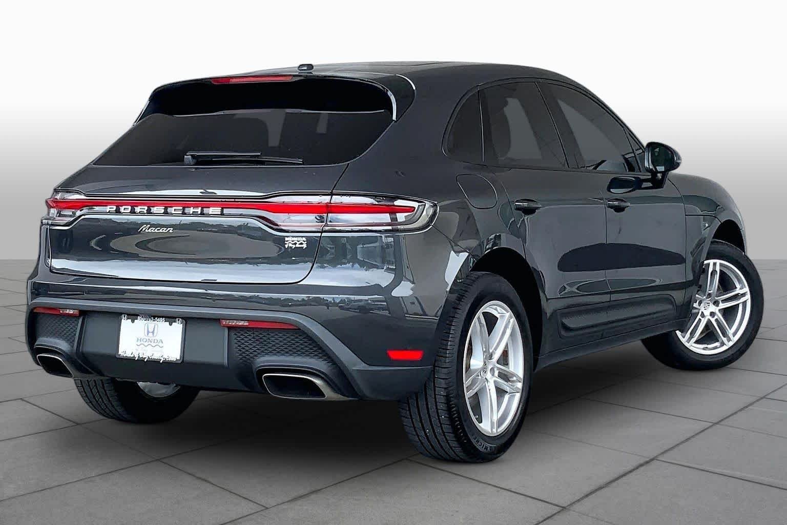 2022 Porsche Macan Base - Photo 13