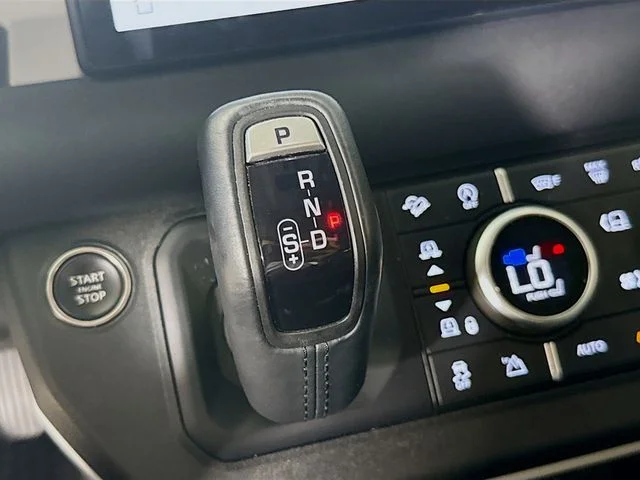Certified Used 2023 Black Land Rover SE image 19