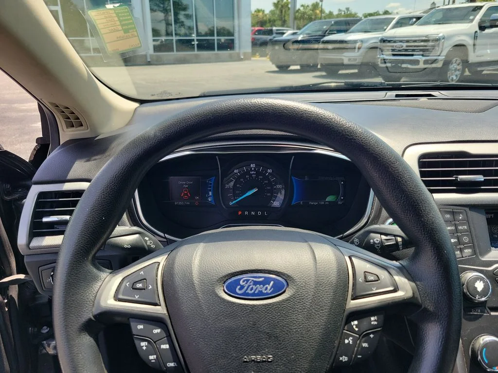 Used 2018 Magnetic Ford S image 25