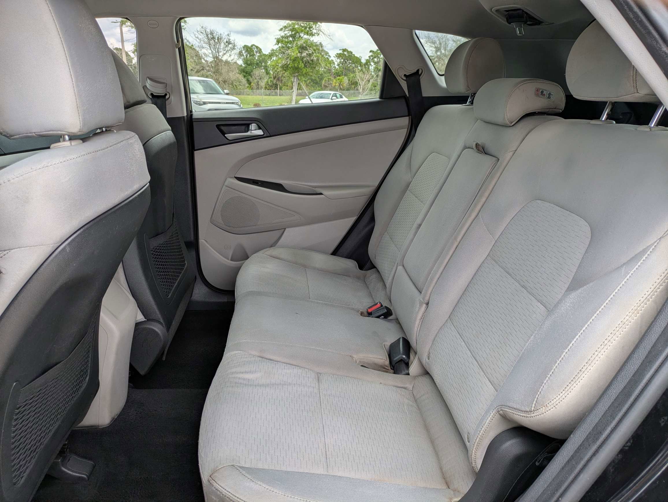 Used 2019 Black Noir Pearl Hyundai Value image 16