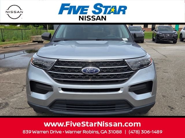 Used 2023 Silver Ford XLT image 2