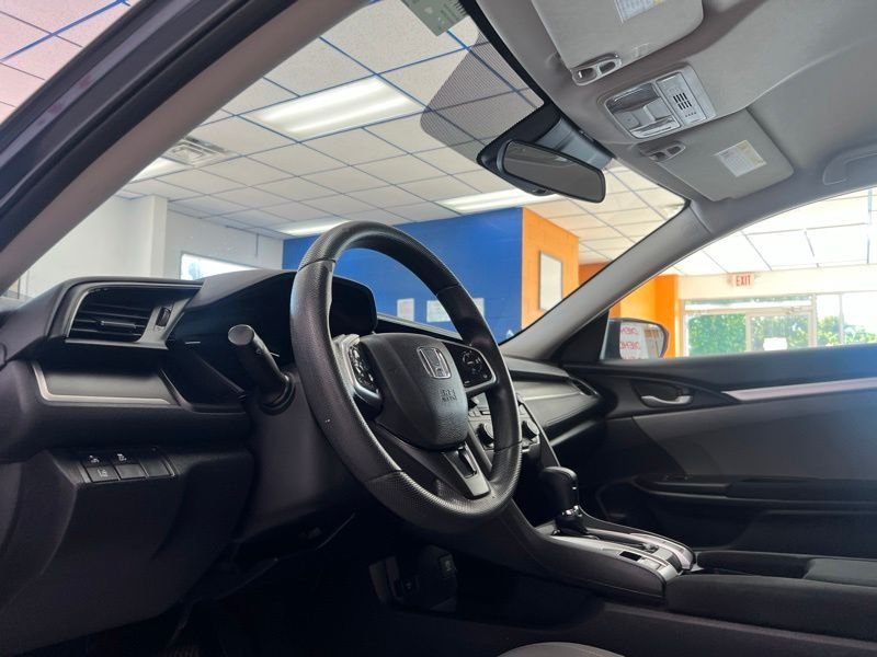 Used 2020  Honda LX image 18