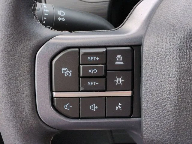New 2026 Agate Black Metallic Ford XLT image 25