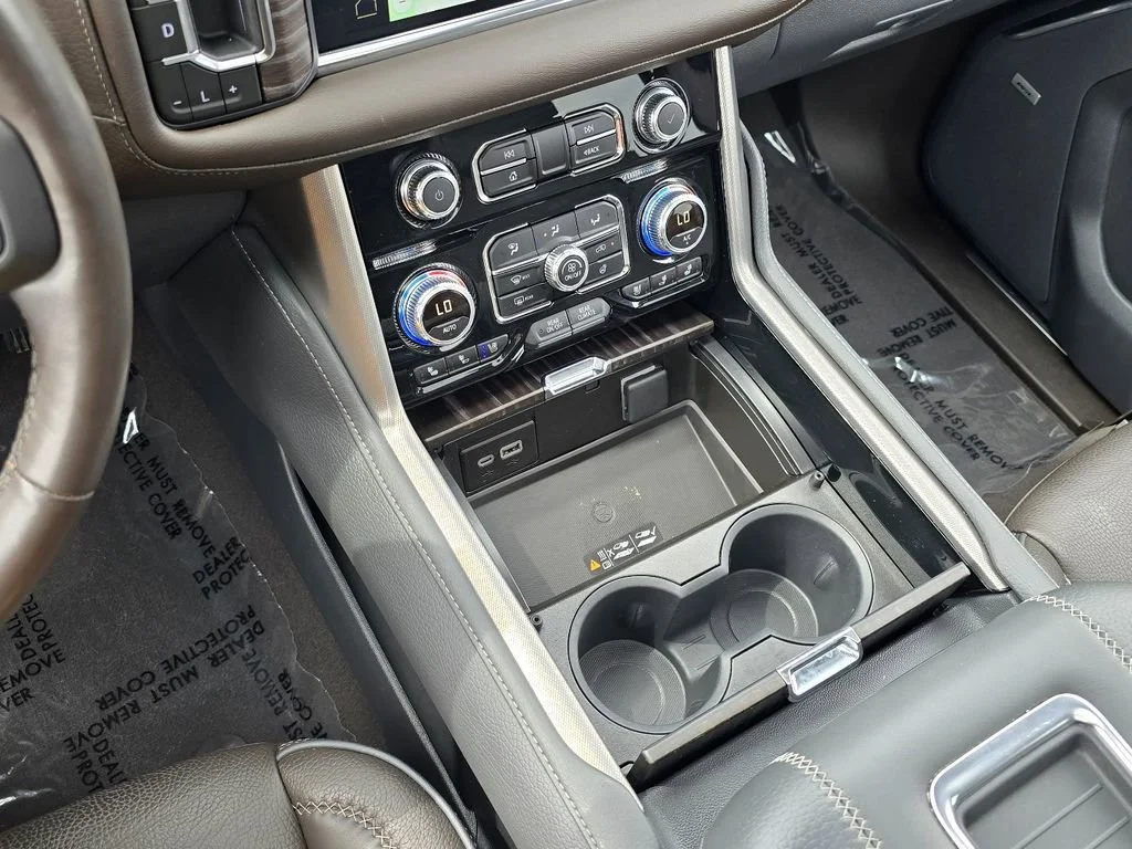 2023 GMC Yukon XL Denali - Photo 17