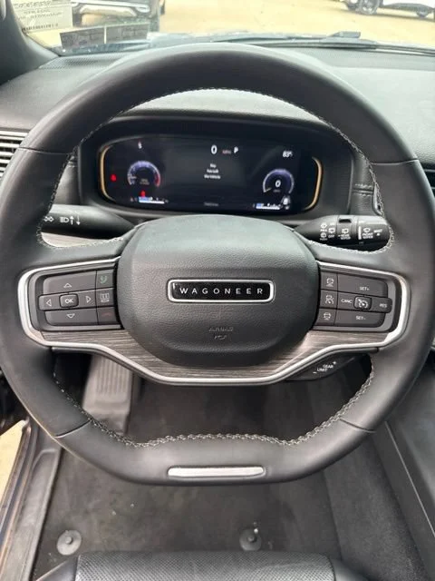 2024 Jeep Wagoneer L Series II - Photo 16