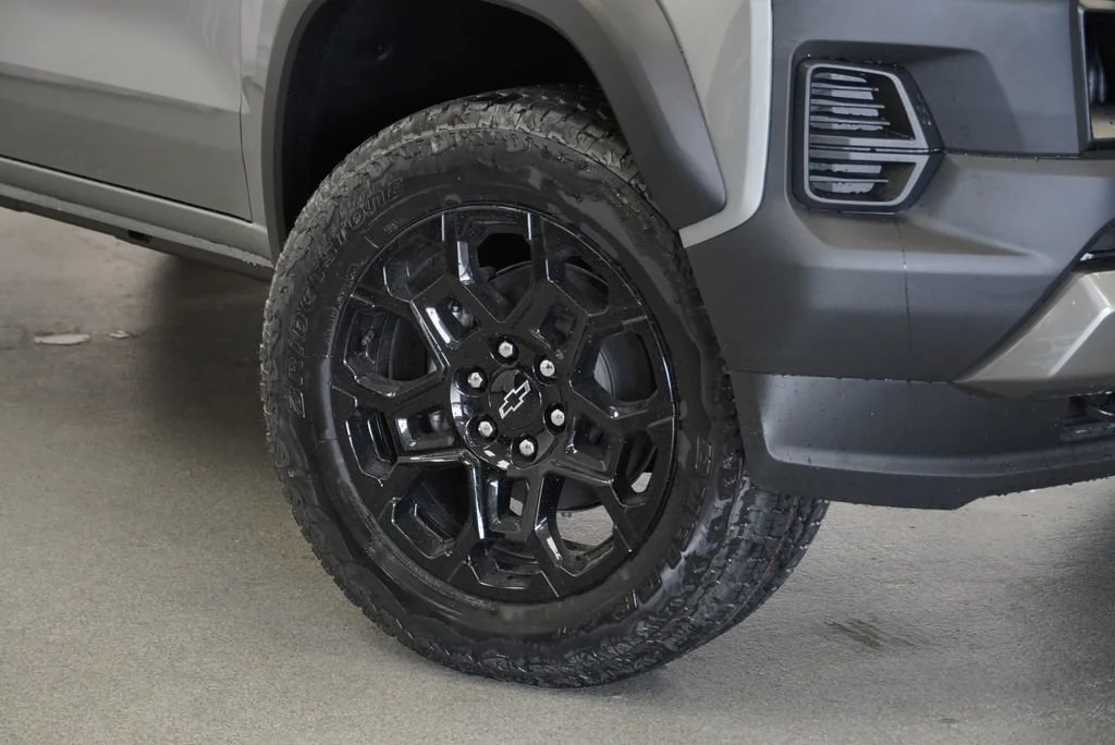 New 2026 Sterling Gray Metallic Chevrolet Trail Boss image 9