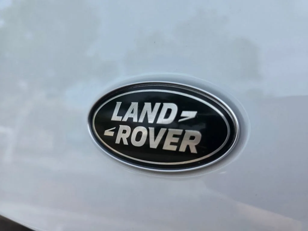 Used 2023  Land Rover S image 38